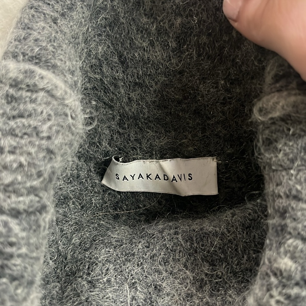 Sayaka Davis Cozy Women's Charcoal Gray Turtleneck Sweater - Picture 2 of 4
